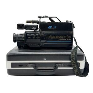 Panasonic OmniMovie PV-420D VHS HQ Camcorder AF X6 CCD Video Untested w/ Case
